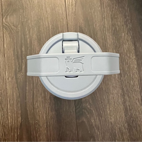 Stanley IceFlow Flip Straw Tumbler / 30oz / Color: Polar New - Picture 2 of 3